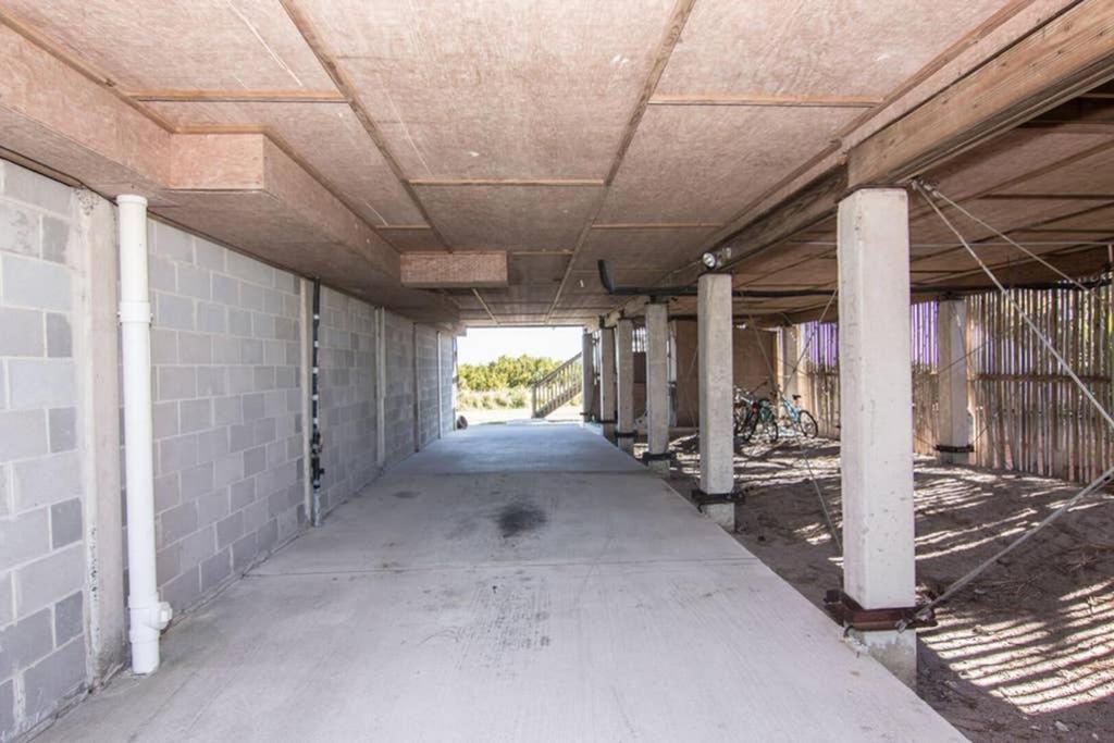 Pelican Point Unobstructed Beach Views Beach Access Out Back Door! Harbor Island Exterior photo