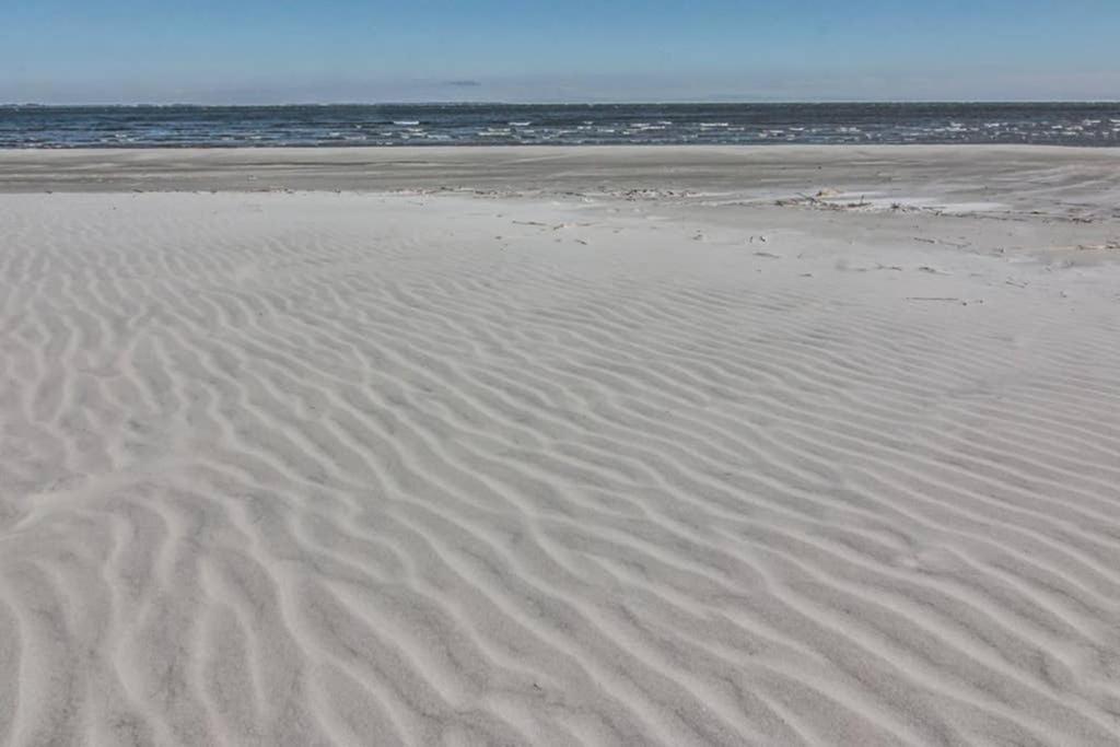 Pelican Point Unobstructed Beach Views Beach Access Out Back Door! Harbor Island Exterior photo