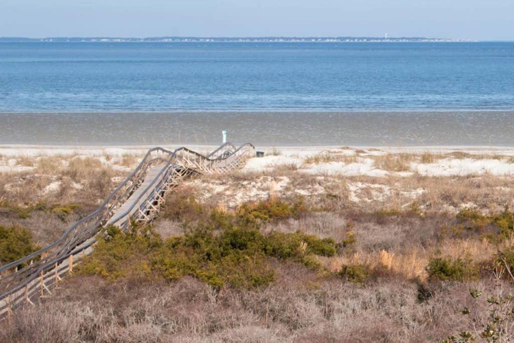 Pelican Point Unobstructed Beach Views Beach Access Out Back Door! Harbor Island Exterior photo