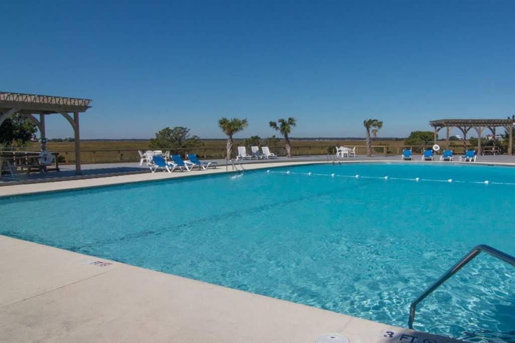Pelican Point Unobstructed Beach Views Beach Access Out Back Door! Harbor Island Exterior photo